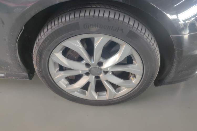 Used Audi A6L 2017 45 TFSI quattro Sport Edition Right Front Wheel Hub