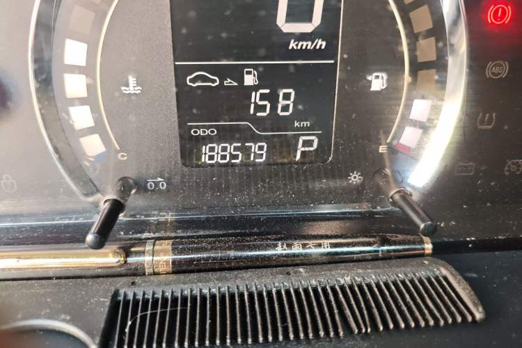 Used Roewe 350 2013 350C 1.5L Automatic Xunyue Edition Odometer Close Up