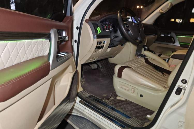 Used Toyota Land Cruiser 2014 4.0L Automatic Parallel Import Version 5 Seats
