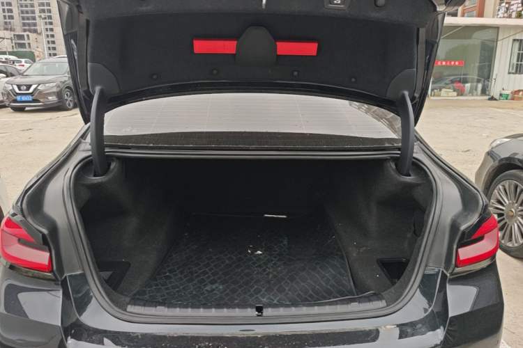 Used BMW 5 Series 2021 Facelifted 530Li Leading Edition M Sport Package Trunk