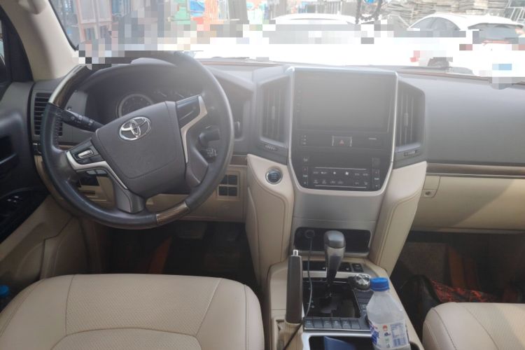 Used Toyota Land Cruiser  Center Console