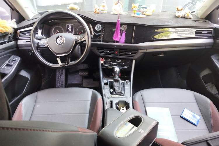 Used Volkswagen Bora 2020 280TSI DSG Elite Edition Center Console