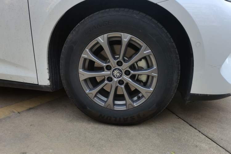 Used BYD Qin L 2025 DM-i Smart Drive 80KM Leading Model