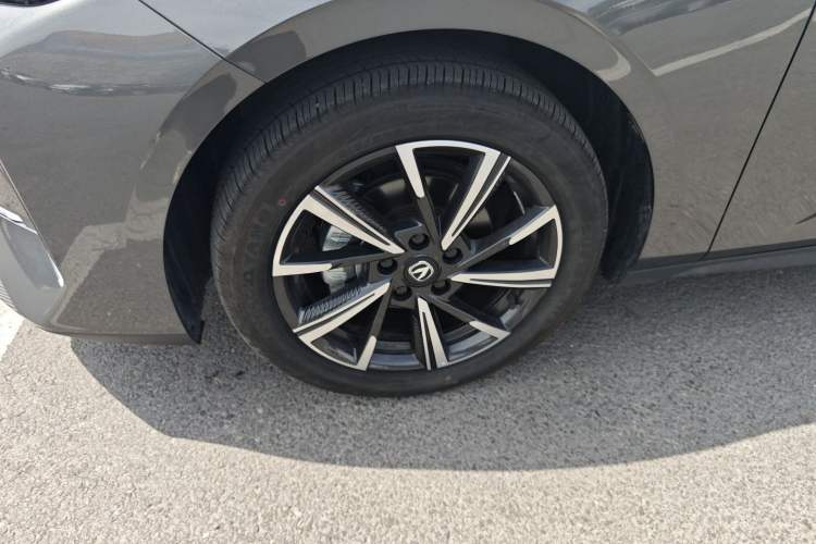 Used CHANGAN Eado 2025 Blue Whale 1.5T 500Bar Prestige Model