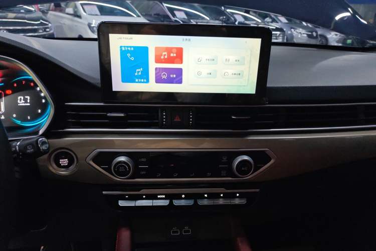 Used JETOUR X70 2024 1.5T DCT Glory PRO 5-Seater
