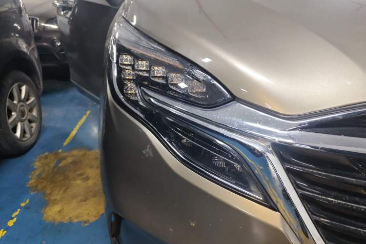 Used Buick GL8 2021 ES Landtrek 653T Comfort Edition