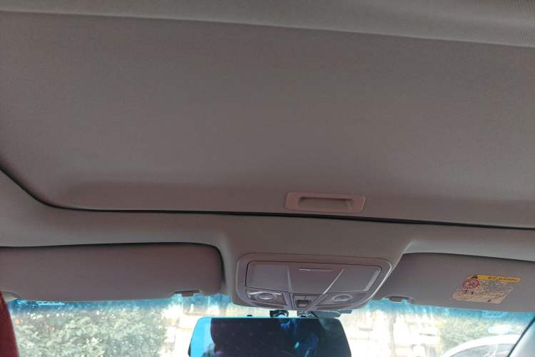 Used Geely Auto Emgrand 2016 Sedan 1.5L CVT Upward Version
