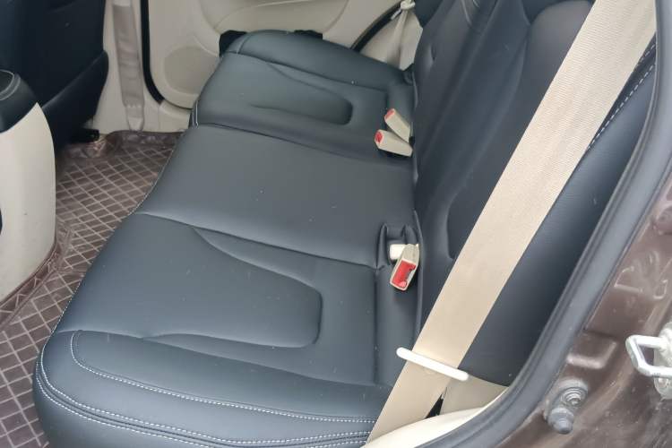 Used Haima S7 2013 2.0L Automatic ZhiShang Version
