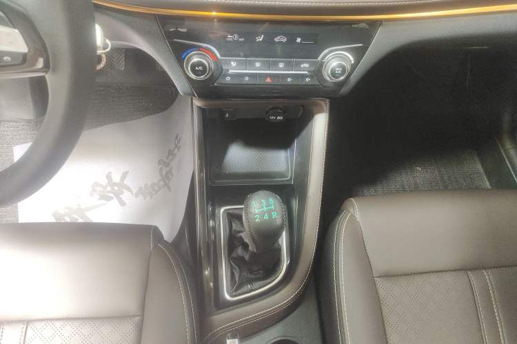 Used CHANGAN Eado DT 2018 1.6L Manual Smart Enjoyment Model Gear Lever