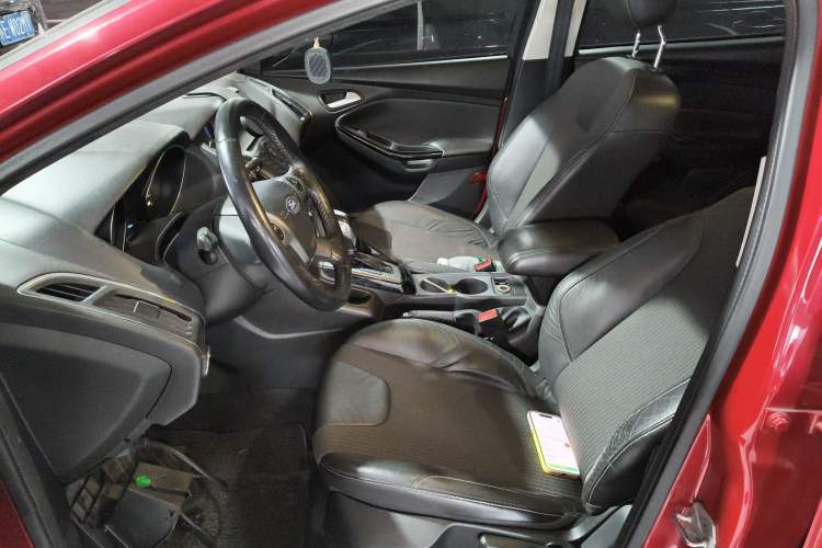 Used Ford Focus 2012 Hatchback 1.6L Automatic Fashion Edition Left Front Seat