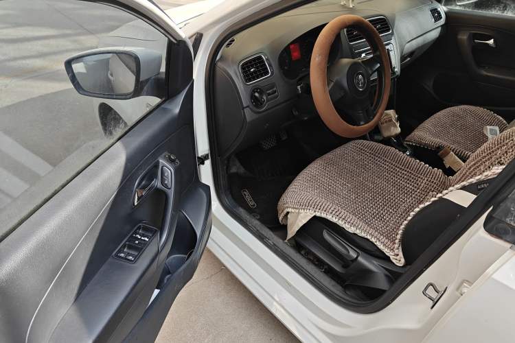 Used Volkswagen Polo 2013 1.6L Automatic Comfort Edition