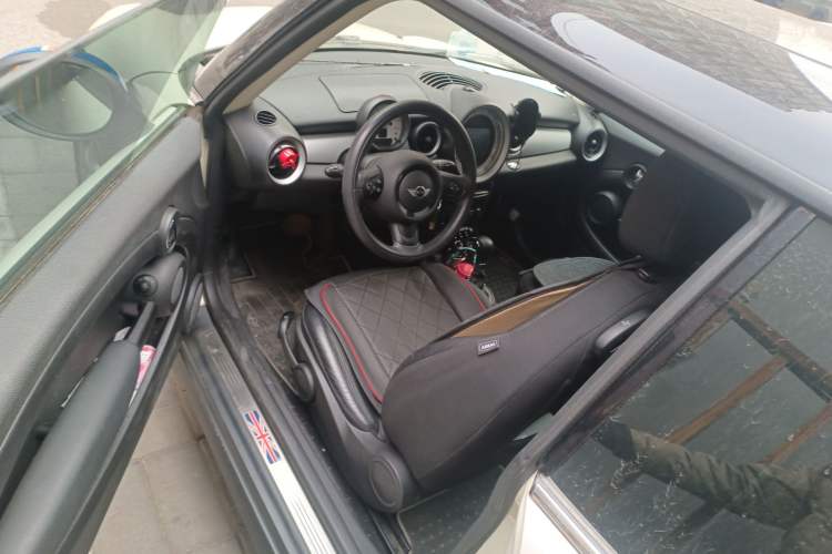 Used MINI MINI 2011 1.6L COOPER Fun
