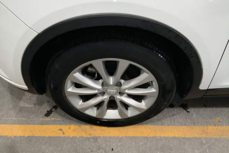 Used Geely Auto Emgrand GS 2018 Elegant Edition 1.8L Manual LingShang Model Left Front Wheel Hub