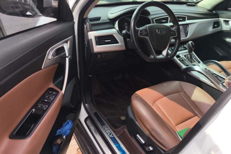 Used Geely Auto Emgrand X7 Sport 2016 1.8TD Automatic ZhiZun Version
