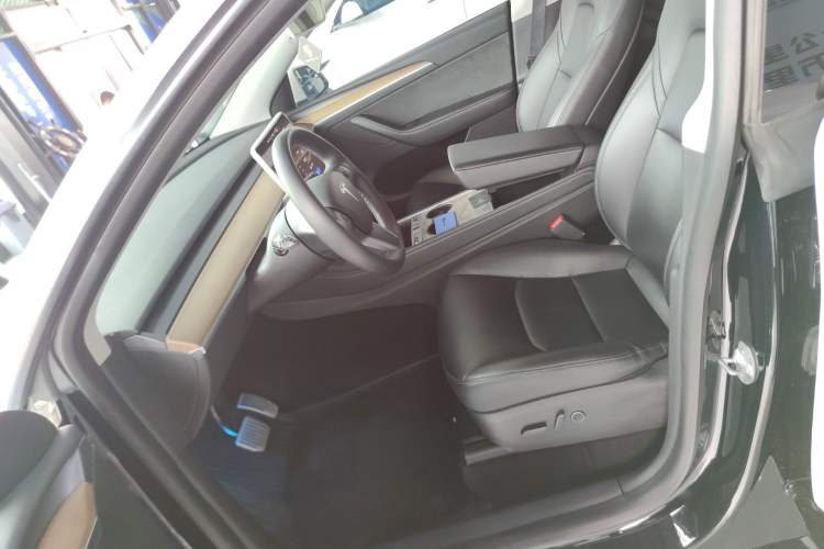 Used Tesla Model Y 2021 Standard Range Rear-Wheel Drive Version