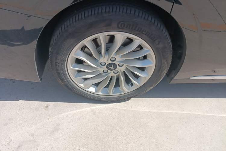 Used VOYAH Dream 2024 PHEV Extended-Range Premium Edition Exterior 5