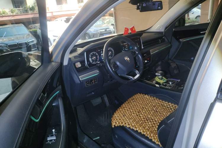 Used Hongqi HS5 2022 Facelifted Version 2.0T Smart Connect Flagship All-Wheel-Drive Edition
