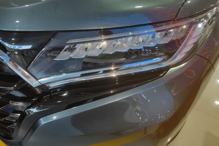 Used Honda UR-V 2020 370TURBO Two-Wheel Drive Luxury Edition
