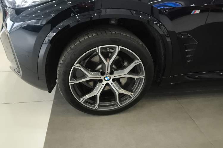 Used BMW X5 2023 xDrive 30Li Luxury M Sport Night Edition Package
