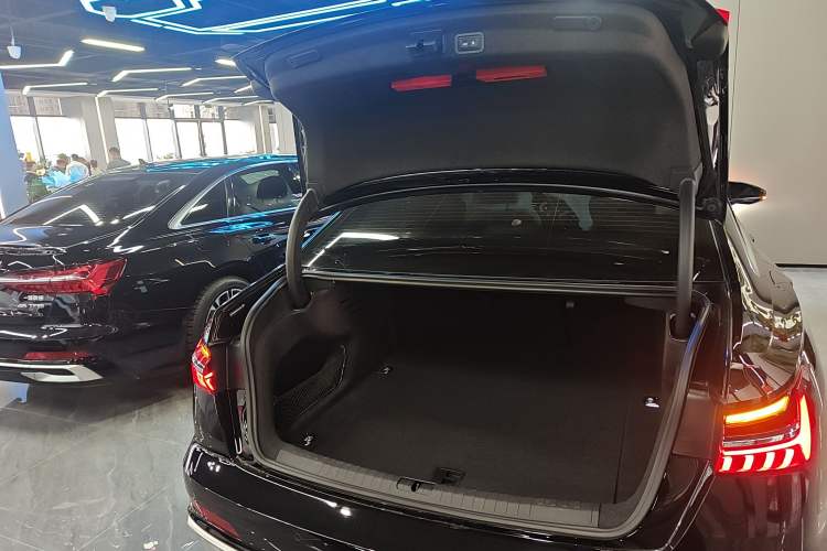 Used Audi A6L 2023 45 TFSI Prestige Dynamic Edition
