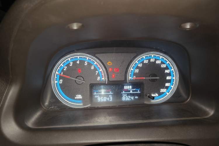 Used Baojun 730 2014 1.5L manual Comfort version 7 seats
