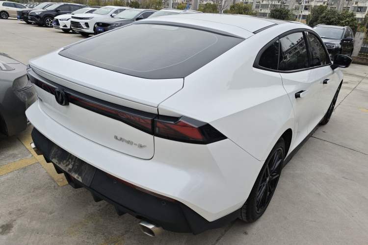 Used CHANGAN UNI-V 2023 1.5T Prestige Model Rear Right 45 Deg