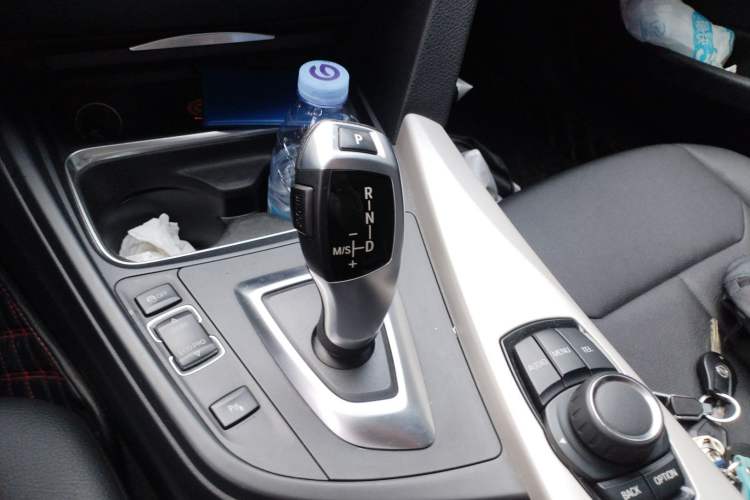 Used BMW 3 Series 2015 320Li Luxury Edition Fashion Model
