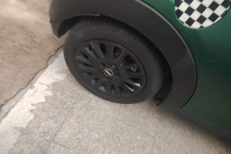 Used MINI 2021 1.5T COOPER Classic Edition Right Rear Wheel Hub