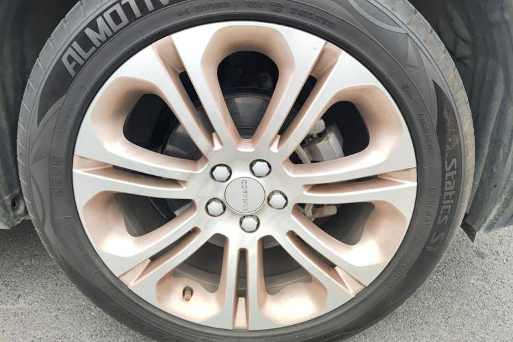 Used Lynk & Co 01 2017 2.0T Two-Wheel Drive Pro Edition
