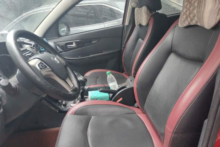 Used HYOSOW S3 2014 1.5L Luxury Version China IV Emission Standard
