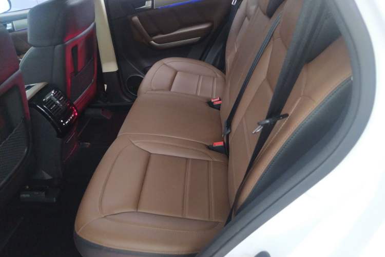 Used Haval H8 2017 2.0T Diesel 4x4 Smart Enjoyment Version
