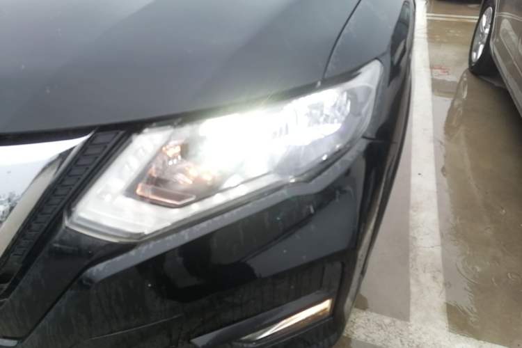 Used Nissan X-Trail 2017 2.5L CVT Luxury Edition 4WD
