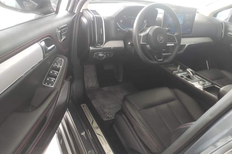 Used BYD Tang New Energy 2019 DM 2.0T All-Wheel Drive Smart Connectivity Enjoyment Model 7 Seats China VI Standard Driver Seat