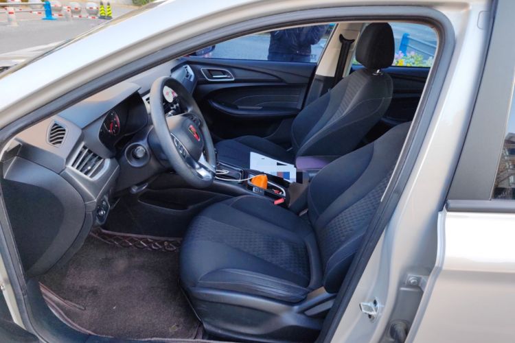 Used Roewe i5 2019 1.5L Automatic 4G Connected Langyue Edition