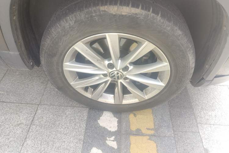 Used Volkswagen Tiguan 2017 300TSI Automatic Two-Wheel Drive Silk Road Luxury Edition
