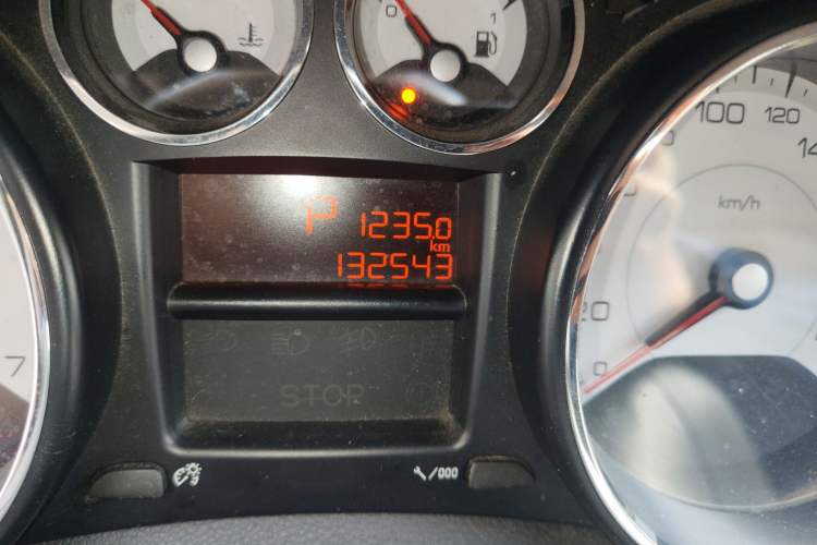Used Peugeot 408 2013 2.0L Automatic Comfort Edition Odometer Close Up