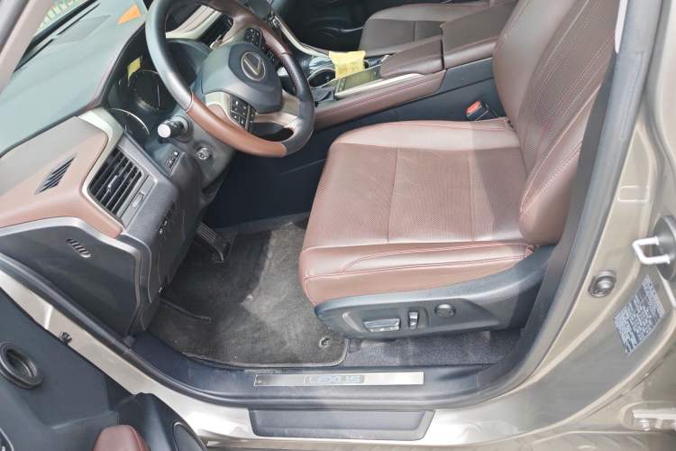 Used Lexus RX 2020 300 Two-Wheel Drive Comfort Edition China VI Standard Left Front Seat