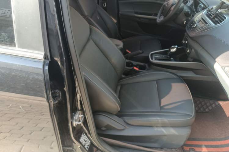 Used Ford Escort 2015 1.5L Automatic Fashion Model