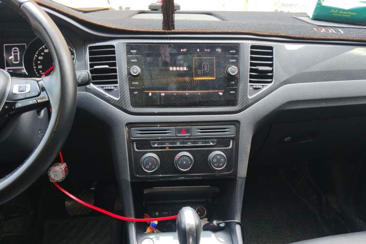 Used Volkswagen Golf Sportsvan 2018 280TSI Automatic Luxury Model Audio And AC Panel