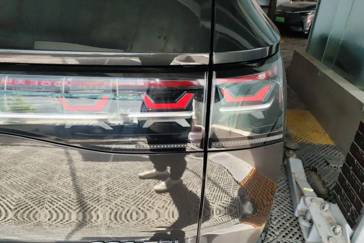 Used Volkswagen Tavendor 2023 380TSI Four-Wheel Drive R-Line Cruise Edition