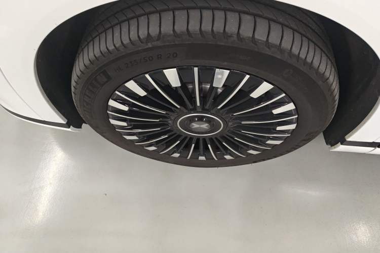 Used XPeng X9 2025 650 Long-Range Max
