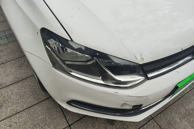 Used Volkswagen Polo 2016 1.6L Automatic Comfort Model Right Front Headlight