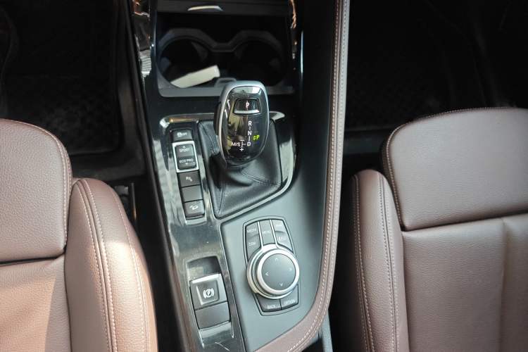 Used BMW X1 2022 xDrive25Li Luxury Model Gear Lever