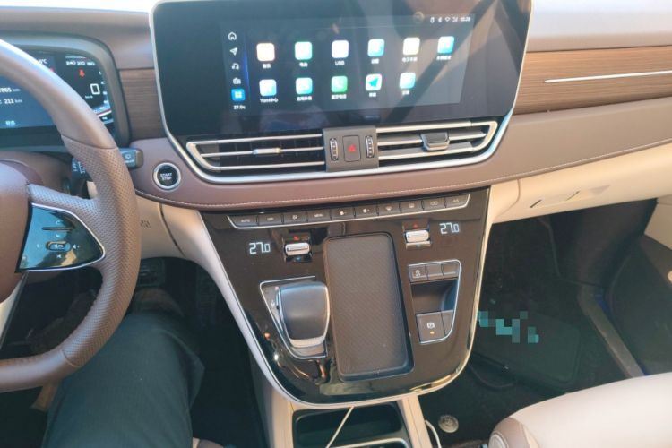 Used Bestune M9 2023 2.0T Prestige Edition