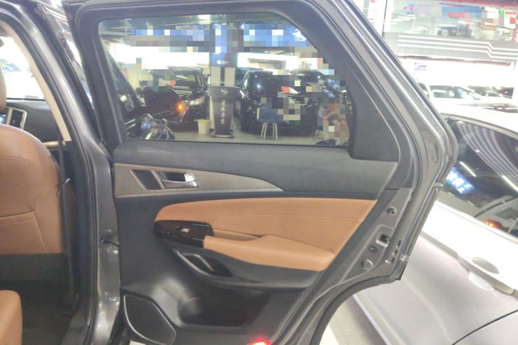 Used Changan CS95 2017 2.0T Two-Wheel Drive Zhituo Edition
