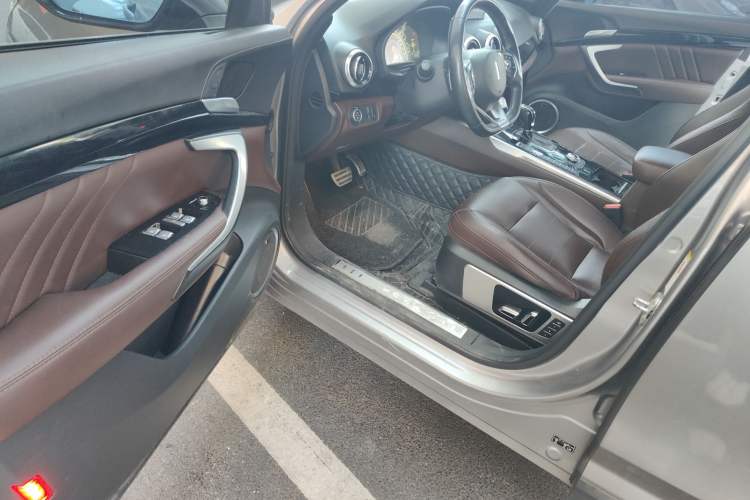 Used Wey VV7 2017 VV7c 2.0T Flagship Model
