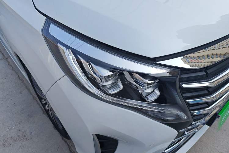 Used GAC Trumpchi M8 2023 Lingxiu Series 390T Prestige Edition Right Front Headlight