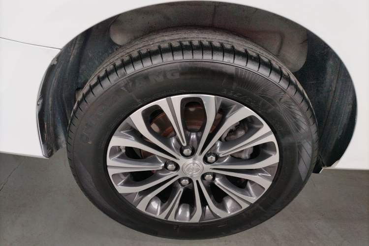 Used Buick GL8 2022 Land Cruiser Executive Class 652T Comfort Model
