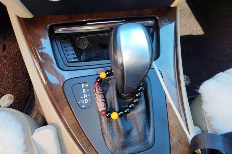 Used BMW 3 Series 2010 320i Luxury Model