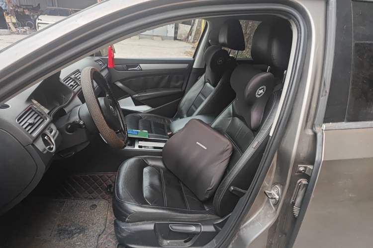 Used Volkswagen Passat 2013 1.8TSI DSG Prestige Edition Left Front Seat